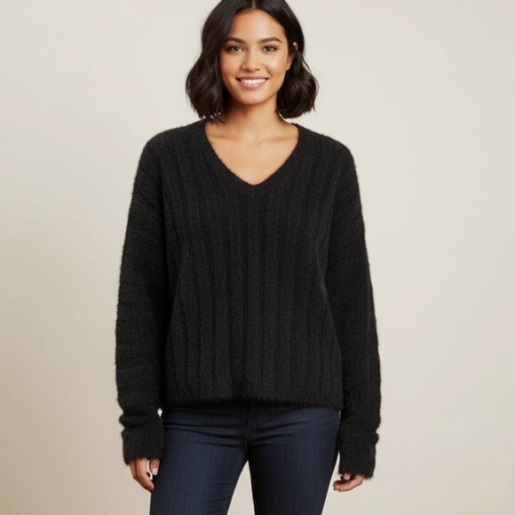 Oak and Fort Fuzzy Sweater V-neck Brushed Knit Black pullover fluffy Size XS - Picture 1 of 16
